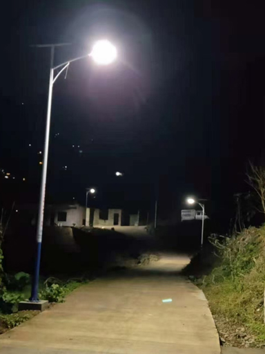 廣西隆林太陽能路燈，“照亮”鄉(xiāng)村脫貧致富路